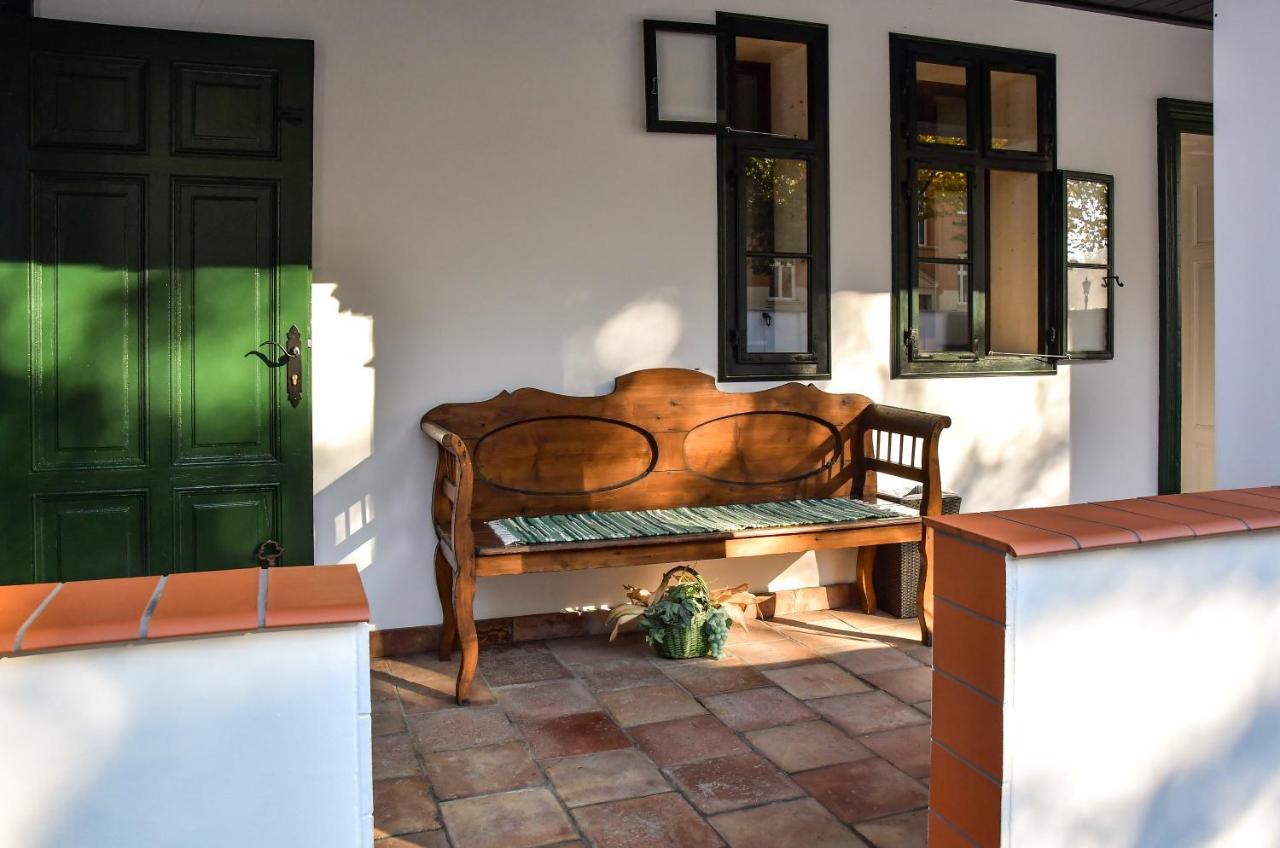 Bed and Breakfast Szin-Es Vendeghaz Szentes Esterno foto