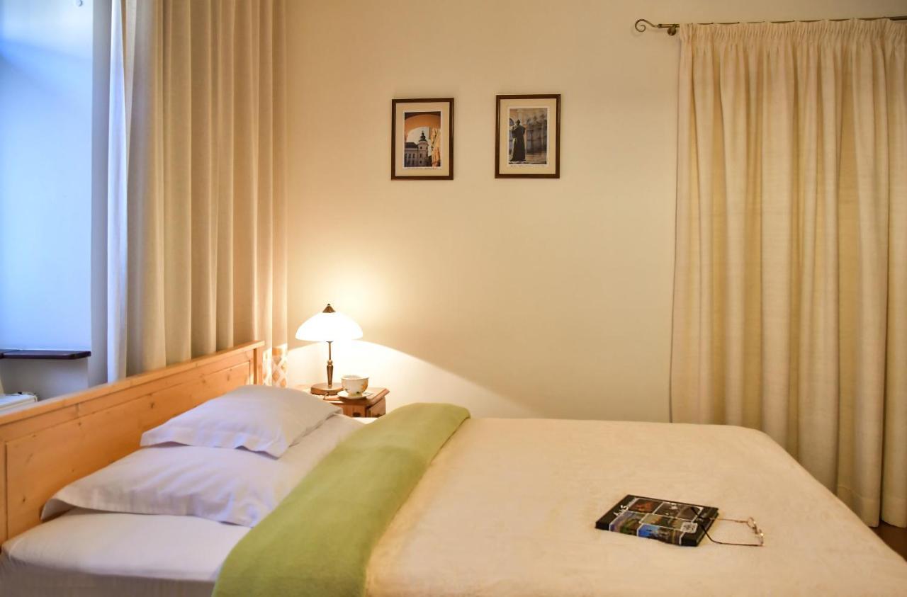 Bed and Breakfast Szin-Es Vendeghaz Szentes Esterno foto