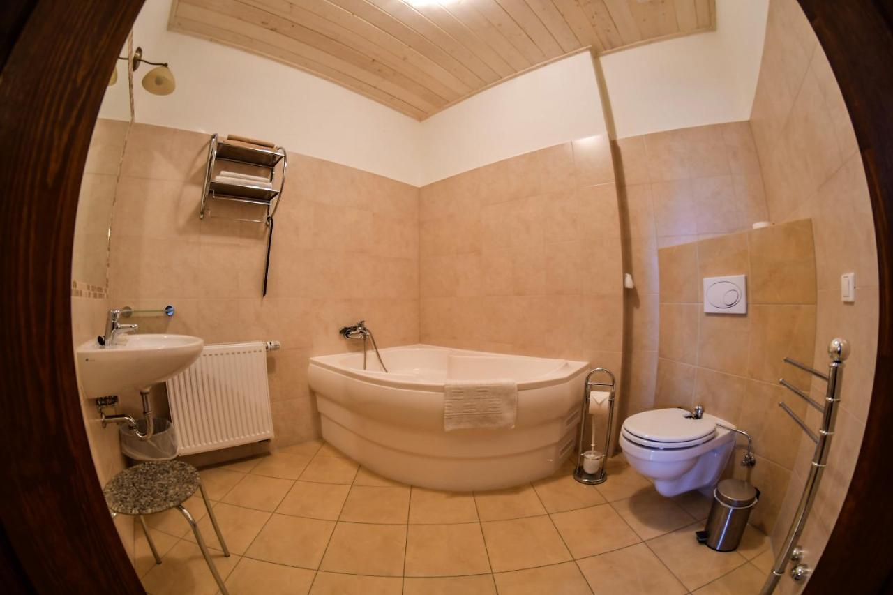 Bed and Breakfast Szin-Es Vendeghaz Szentes Esterno foto