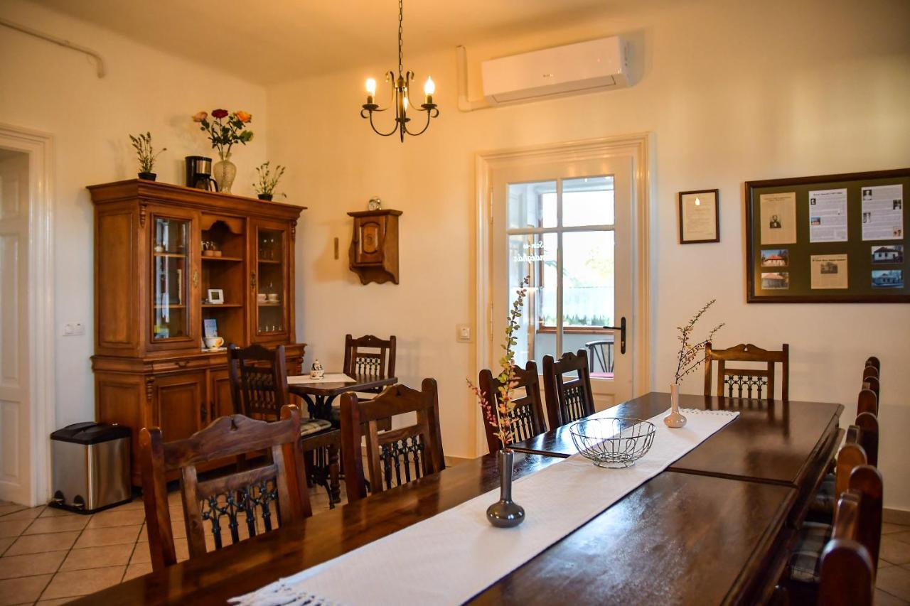 Bed and Breakfast Szin-Es Vendeghaz Szentes Esterno foto